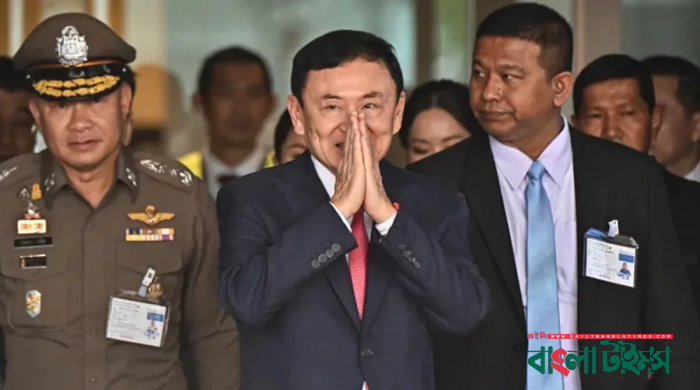 ১৫ বছর পর থাইল্যান্ডে ফিরেই গ্রেপ্তার থাকসিন